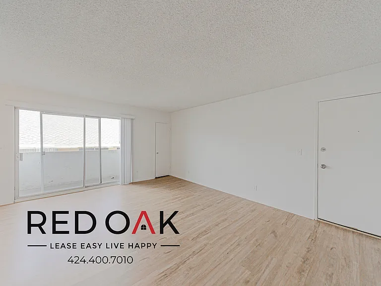 1037 5th St #7 — Photo 5