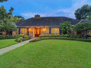 7719 Woodway Dr, Houston, TX 77063