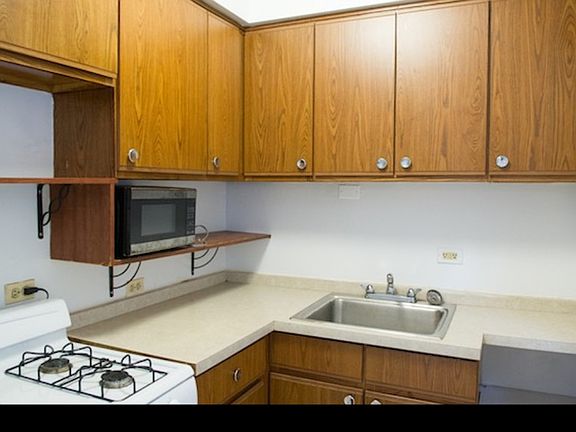 3rd image of 1606-14 W Sunnyside Ave #1610-3W