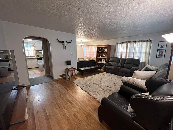 4th image of 216 N Grant Ave.