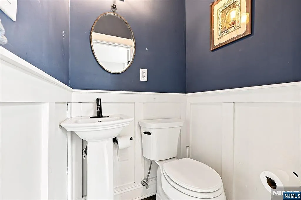 3 bed, 3.5 bath, $5,000 — Photo 4