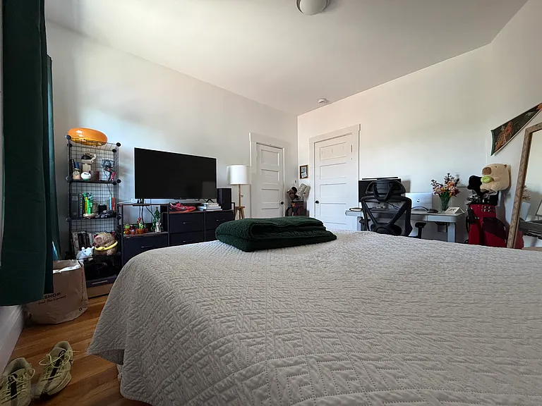 37 Magoun St #3 — Photo 8