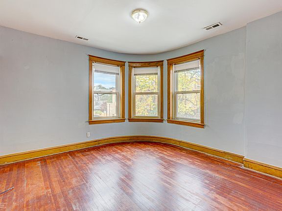 4th image of 1041 N Hermitage Ave APT 2F
