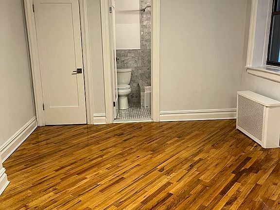 2nd image of 350 W 55th St APT Gr5