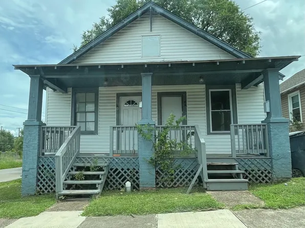 4 12 1/2 St SW, Roanoke, VA 24016