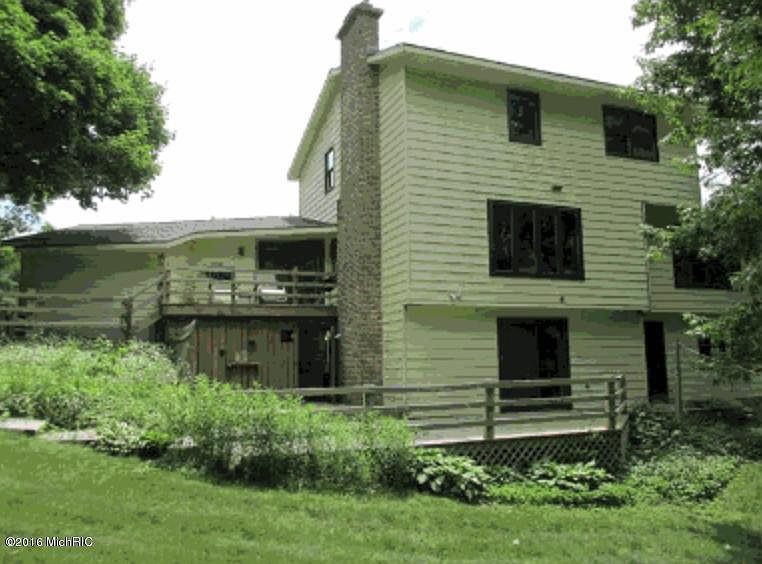 2nd image of 2025 Timberview Dr NE