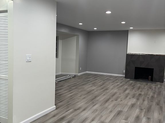 5th image of 6422 Mammoth Ave #A
