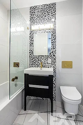 Rented by EXR | media 32