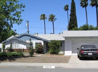 11219 Town Country Dr, Riverside, CA 92505