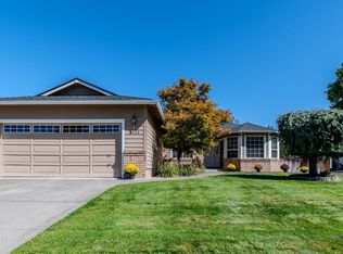 3024 Adams Cir, Medford, OR 97504
