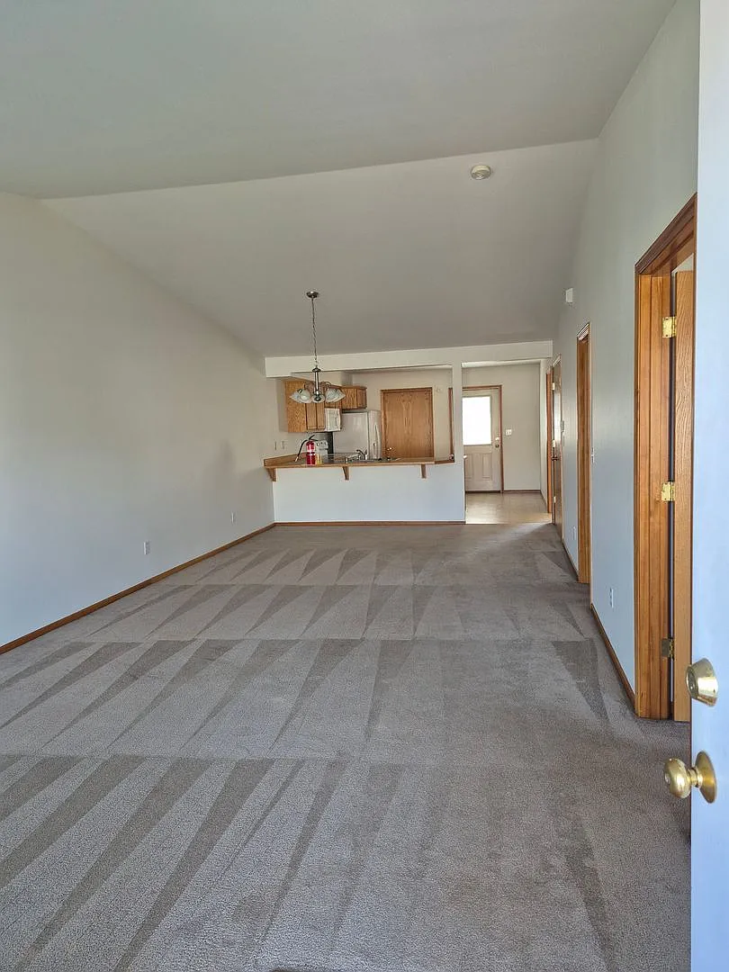 Cute Cottage in 55+ Community! — Photo 2