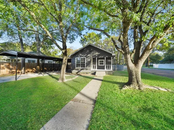514 W Milam St, Livingston, TX 77351