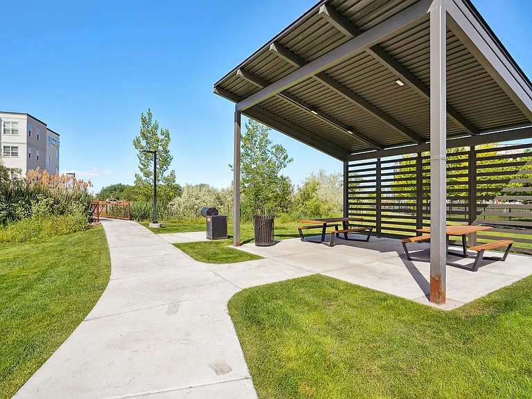 ICO Station Parkway — Photo 32