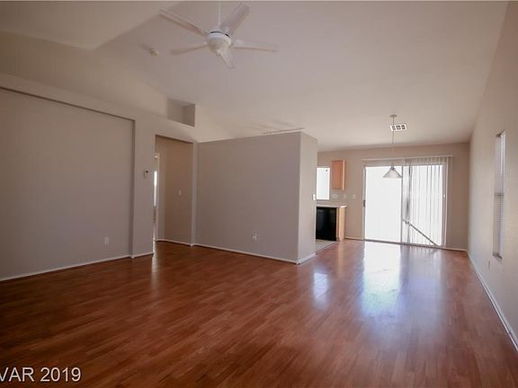 3rd image of 3110 Crownline Ct