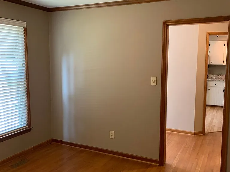 2625 Sawmill Rd — Photo 2