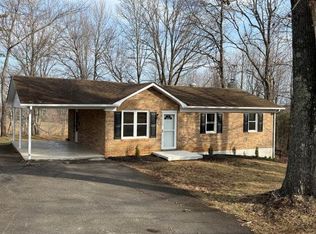 1449 Cranberry Rd, Galax, VA 24333