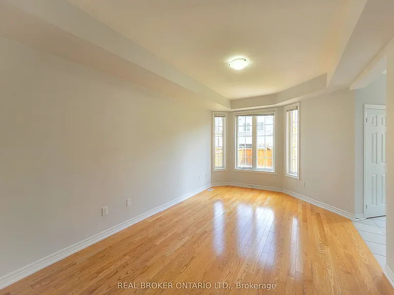 25 Vinod Rd — Photo 10