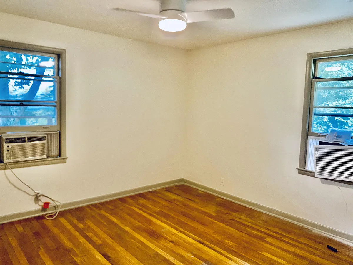 Building Photo - 3204 Blair Blvd #B