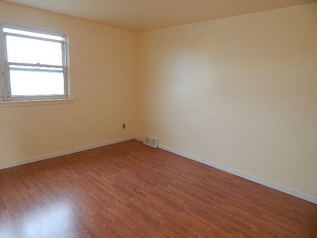 2nd image of 7102 Bustleton Ave