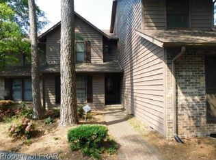 438 Lands End Rd, Fayetteville, NC 28314