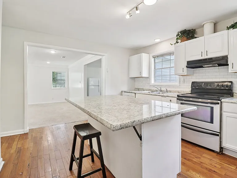 2344 Chestnut Log Pl — Photo 5