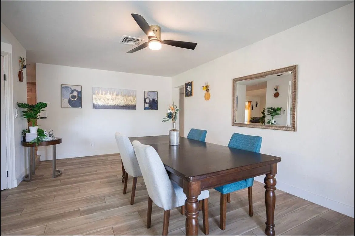 4 bed, 2.0 bath, 1913 sqft, $2,500 — Photo 2