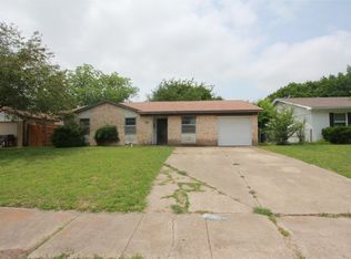 1313 Rutherford Dr, Mesquite, TX 75149