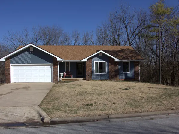 3954 N Bannister Avenue, Springfield, MO 65803
