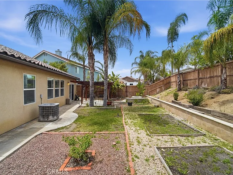 29390 Garnet St — Photo 39