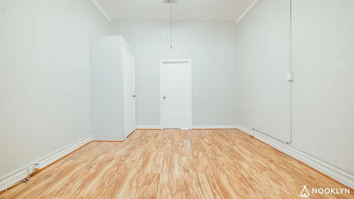 Rented by Nooklyn NYC LLC | media 6