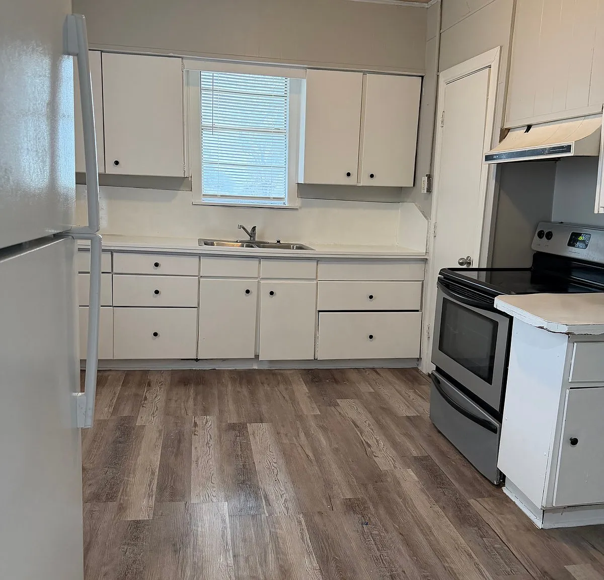 411 N Waco St - 411NWaco — Photo 2