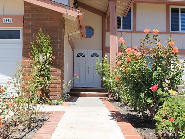 3881 Hendrix St — Photo 4