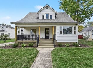 131 4th St, Breckenridge, MI 48615