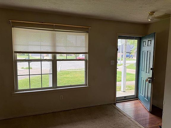 2nd image of 2536 Lake Shore Point