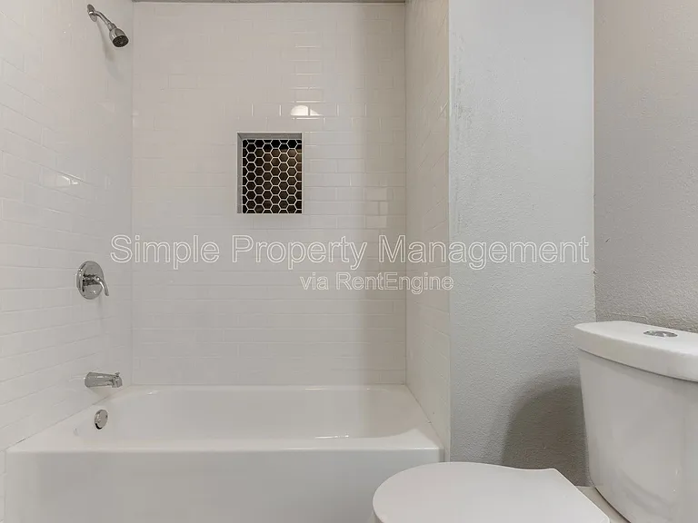 8508 Candlewood Dr — Photo 20