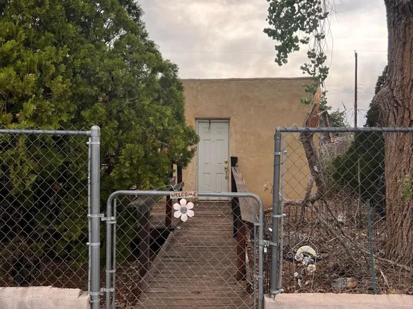 3078 Benny Rd SW, Albuquerque, NM 87105