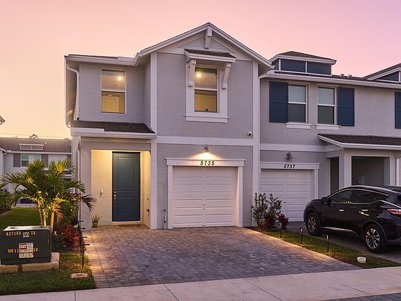 3rd image of 5735 SE Edgewater Circle
