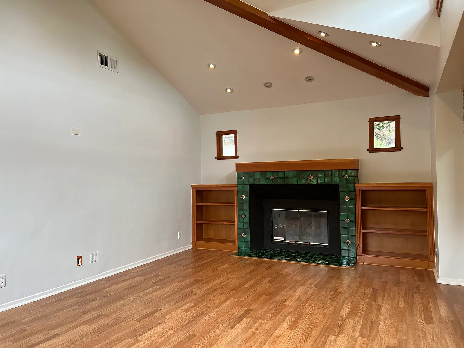 3 bed, 1610 sqft, $5,600 — Photo 4