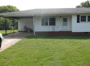 106 Ridgemont Ct, Greenwood, SC 29649