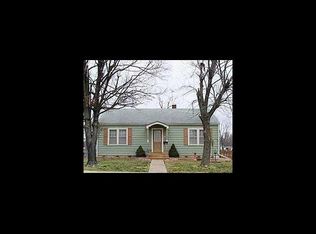 702 McNatt Ave, Aurora, MO 65605