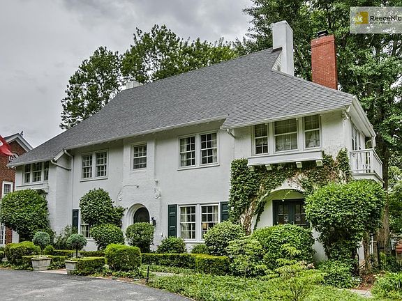 2nd image of 606 W Meyer Blvd