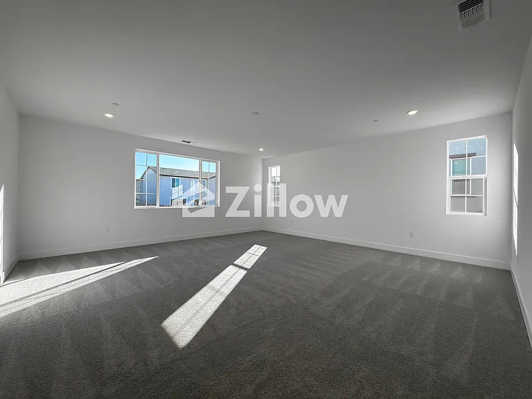 2848 Dapper St — Photo 16