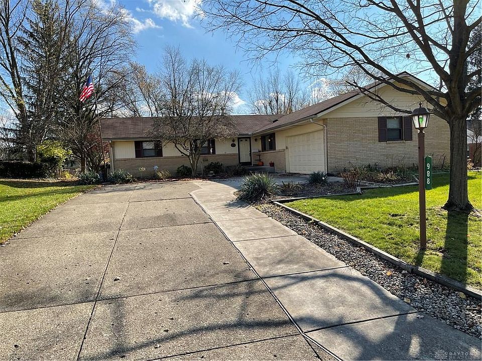 1st image of 988 Pepper Hill Dr
