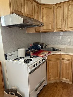 1st image of 120 Elizabeth St #6