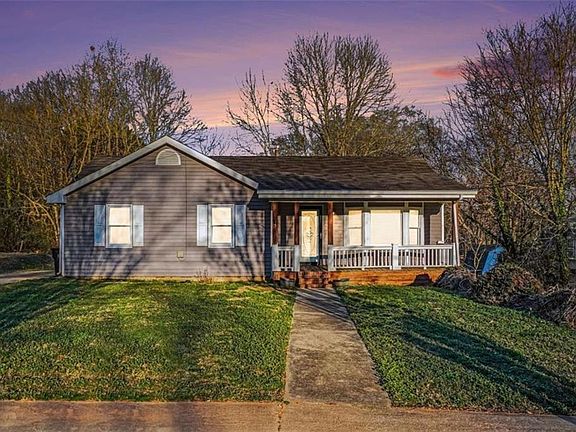 2nd image of 221 S Carroll Rd