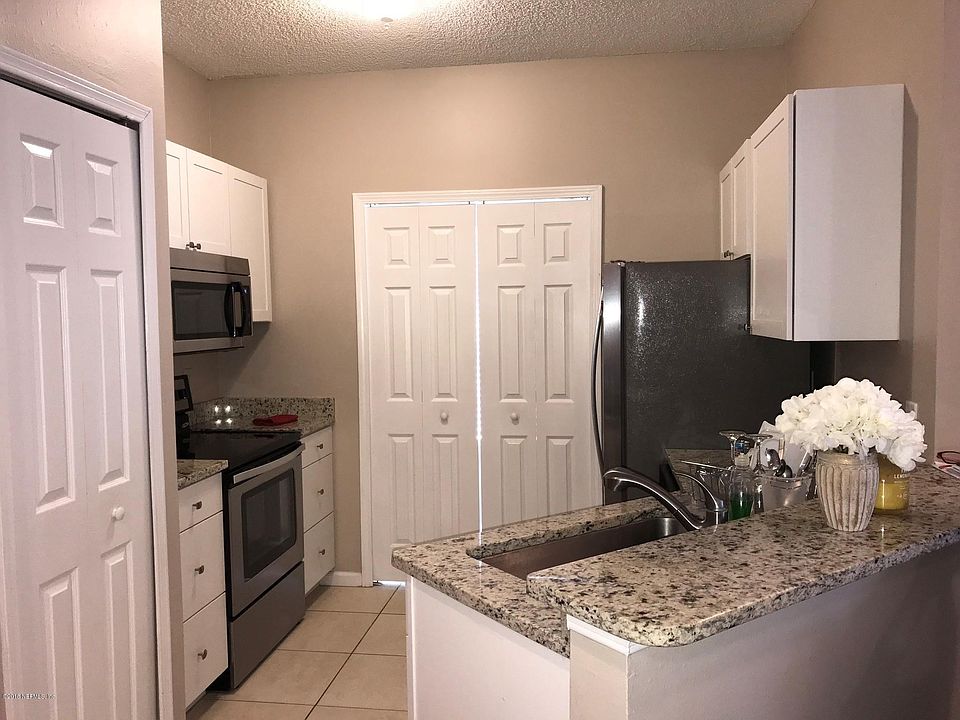 1st image of 10000 GATE Parkway N #821