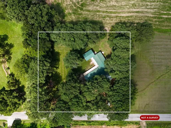 714 Doran Rd, Martin, TN 38237