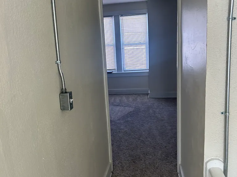2436 Jefferson St — Photo 8