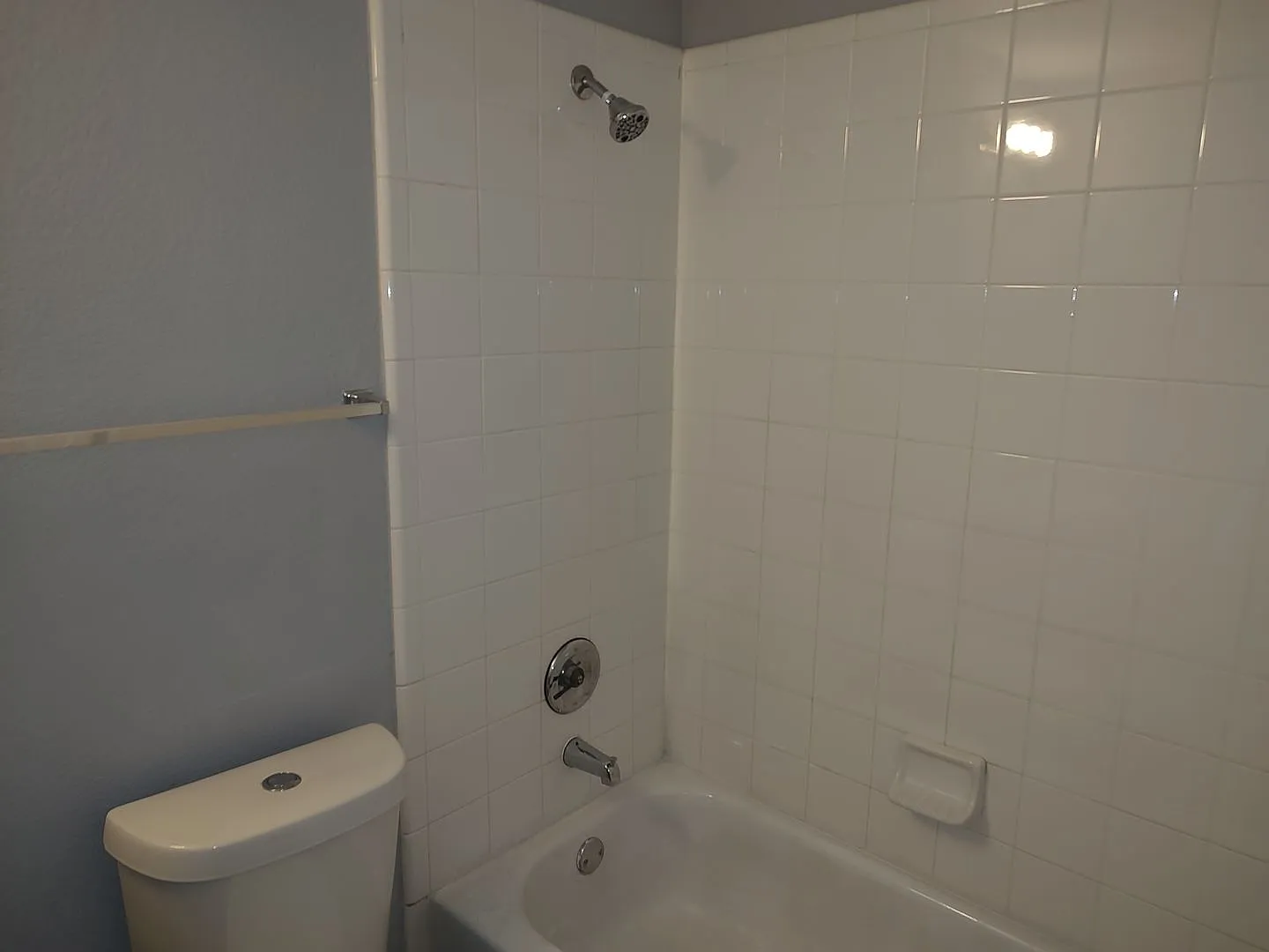 Nicely renovated unit in South Austin — Photo 2