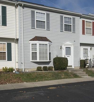 3rd image of 405 Old Oak Pl
